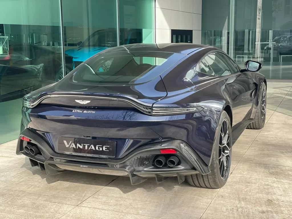 Aston Martin V8 Vantage 4.0 V8 06/2019-photo-10