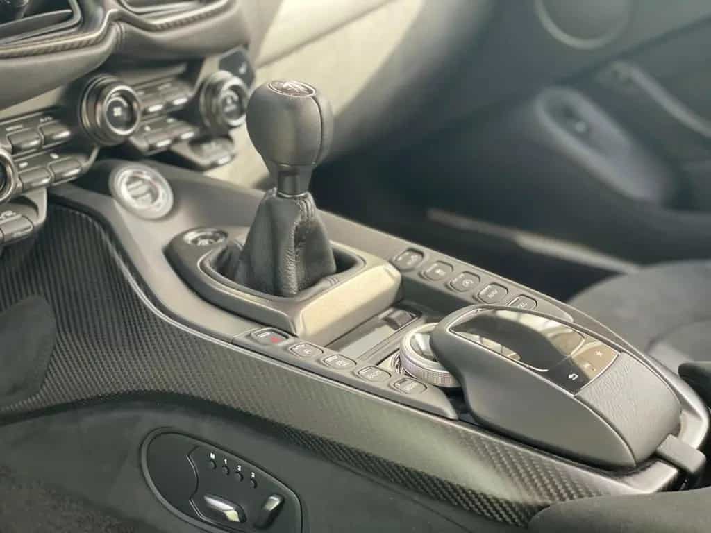 Aston Martin V8 Vantage 4.0 V8 06/2019-photo-13