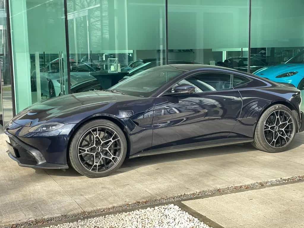 Aston Martin V8 Vantage 4.0 V8 06/2019-photo-7