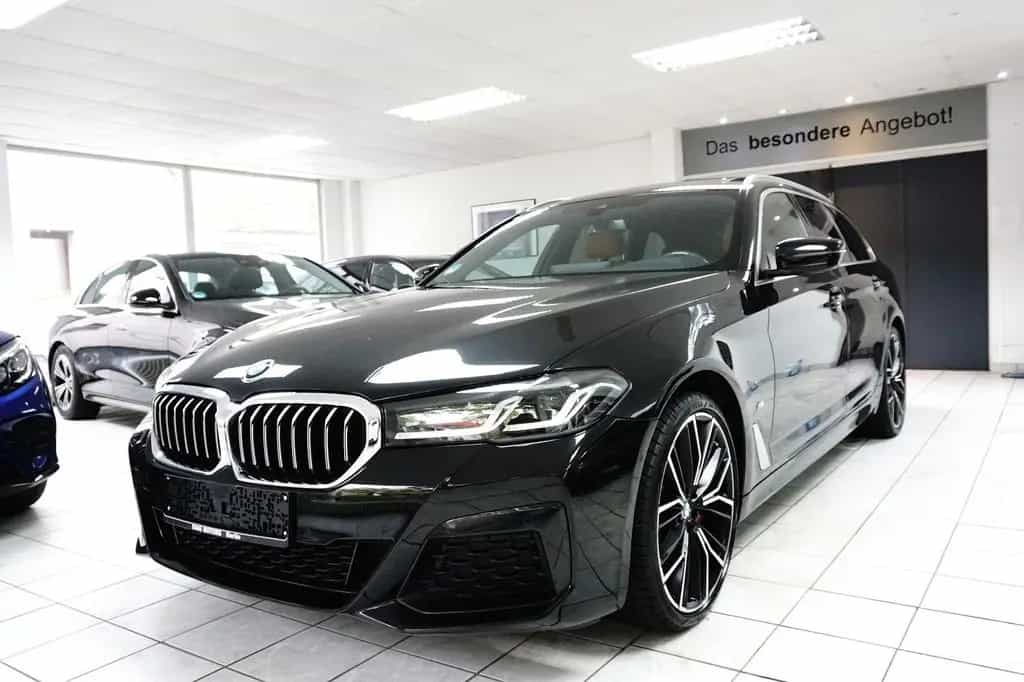 BMW 520 d Tour. M Sport LED MATRIX PANO ADAPTIV FW 01/2022-photo-1