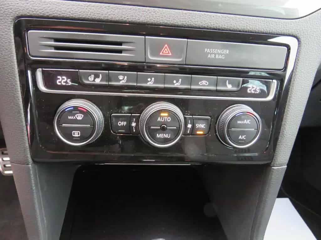 Volkswagen Golf Sportsvan VII Allstar*1.H+NAVI+TEMP+PDC* 08/2016-photo-14
