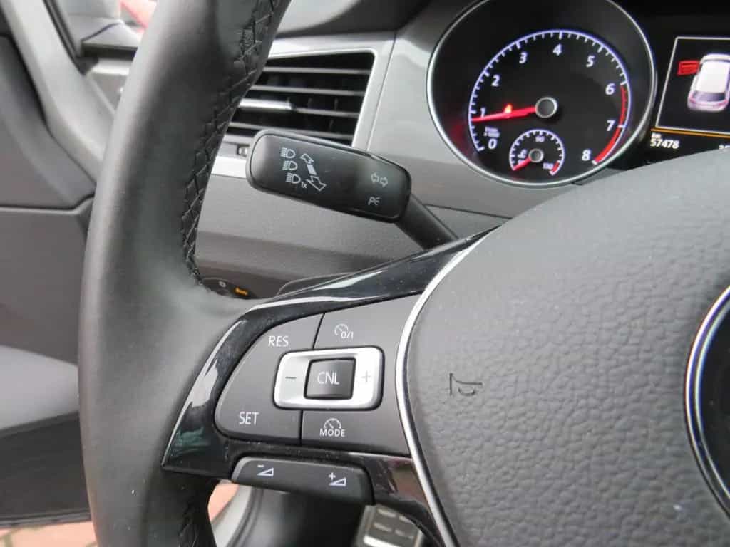 Volkswagen Golf Sportsvan VII Allstar*1.H+NAVI+TEMP+PDC* 08/2016-photo-18