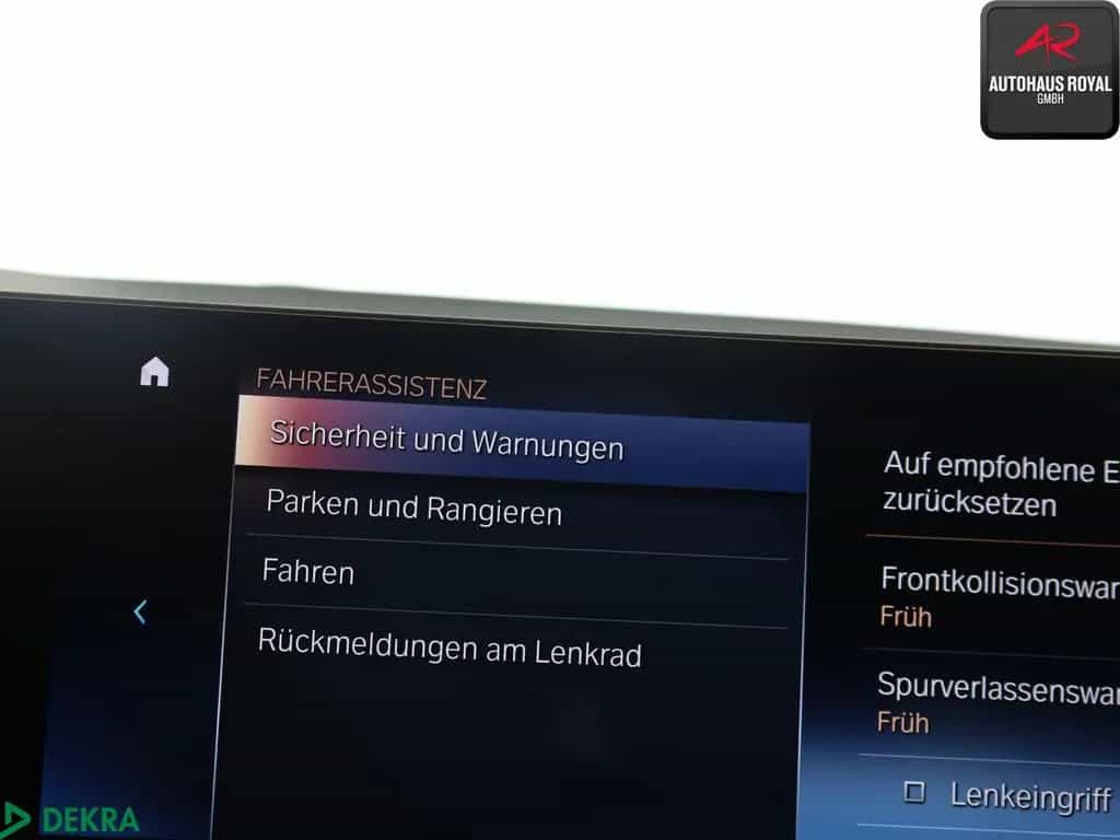 BMW 320 d T xDrive M SPORT 18Z KAMERA,1.HD,PANO,SH 07/2022-photo-21