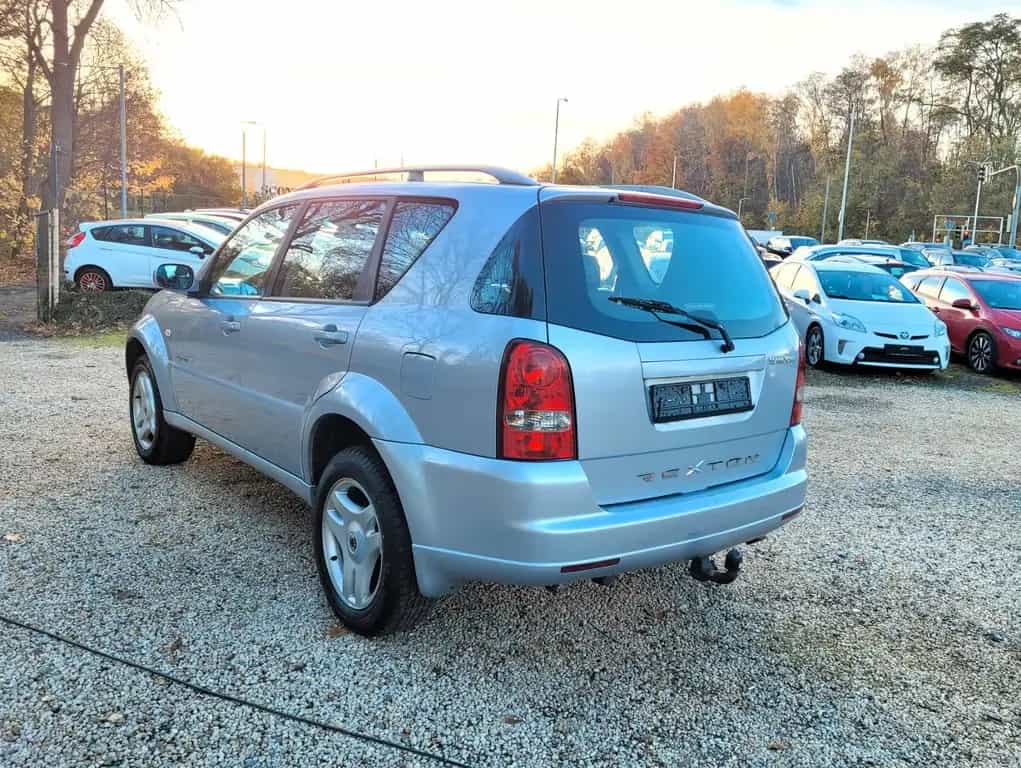 Ssangyong REXTON Rexton 270 Xdi*SZH*Klimaaut*Leder*AHK*LMF 10/2006-photo-2