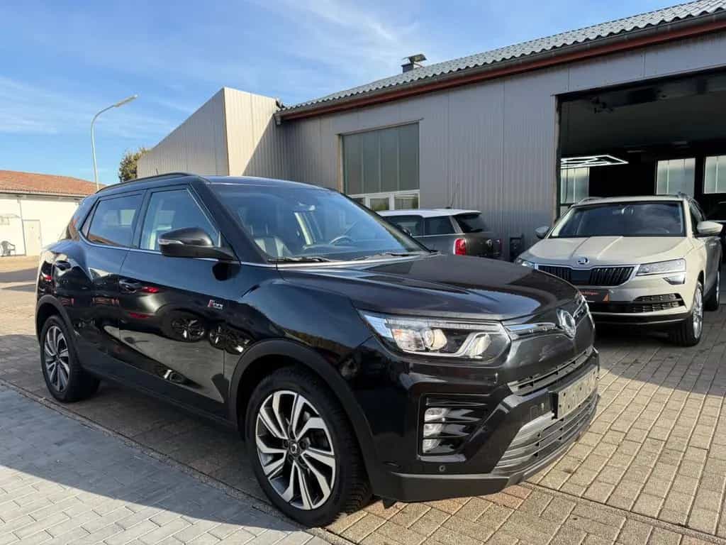 Ssangyong Tivoli 1.5 T-GDi Sapphire  Vollleder*Sitzheiz 12/2019-photo-1