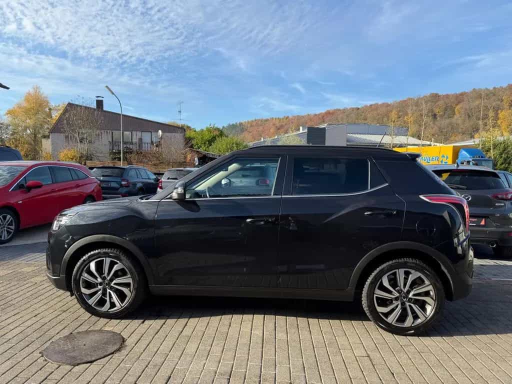 Ssangyong Tivoli 1.5 T-GDi Sapphire  Vollleder*Sitzheiz 12/2019-photo-4