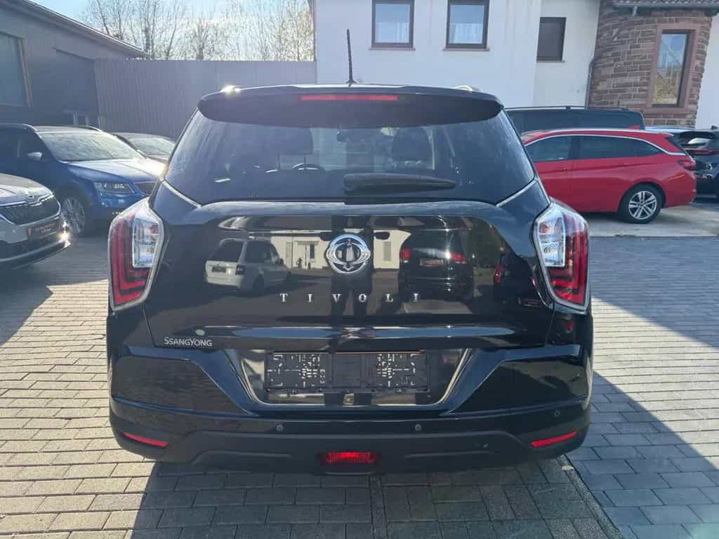 Ssangyong Tivoli 1.5 T-GDi Sapphire  Vollleder*Sitzheiz 12/2019-photo-6