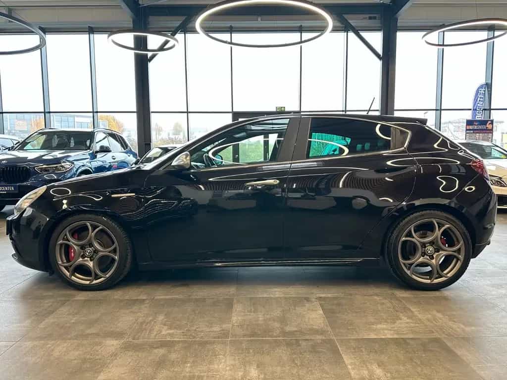 Alfa Romeo Giulietta Quadrifoglio Verde *Klima*Radio*PDC*BT 08/2011-photo-17