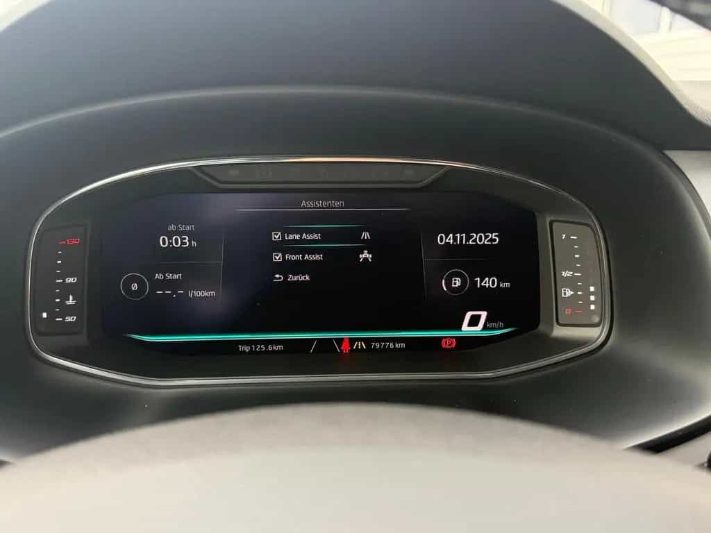 Seat Leon ST XCELLENCE 1.4 TSI LED/AHK/PANO/KAMERA 07/2018-photo-15