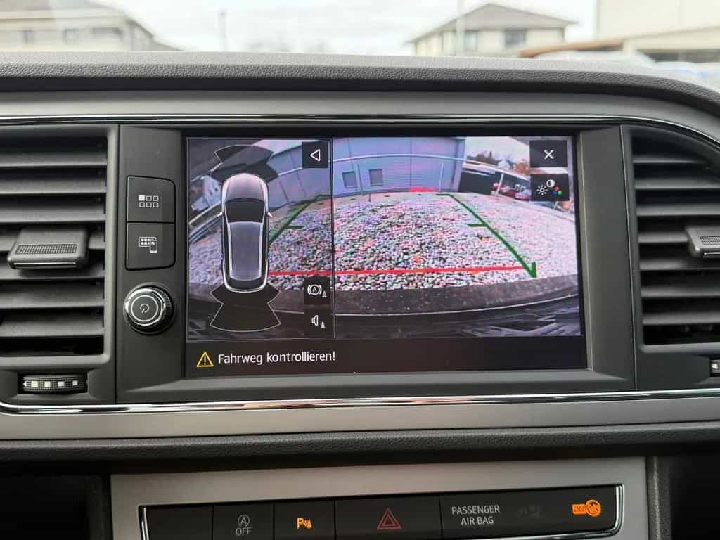 Seat Leon ST XCELLENCE 1.4 TSI LED/AHK/PANO/KAMERA 07/2018-photo-18