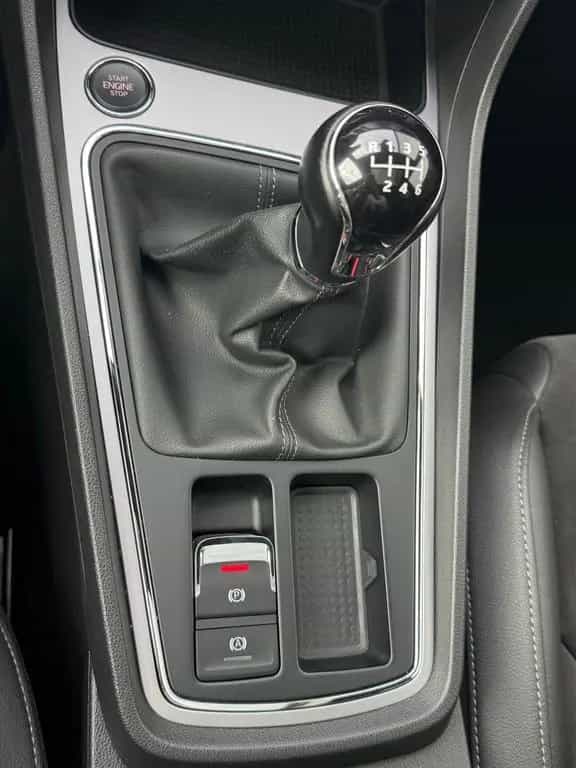 Seat Leon ST XCELLENCE 1.4 TSI LED/AHK/PANO/KAMERA 07/2018-photo-20