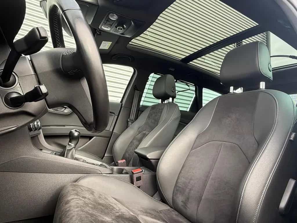 Seat Leon ST XCELLENCE 1.4 TSI LED/AHK/PANO/KAMERA 07/2018-photo-22