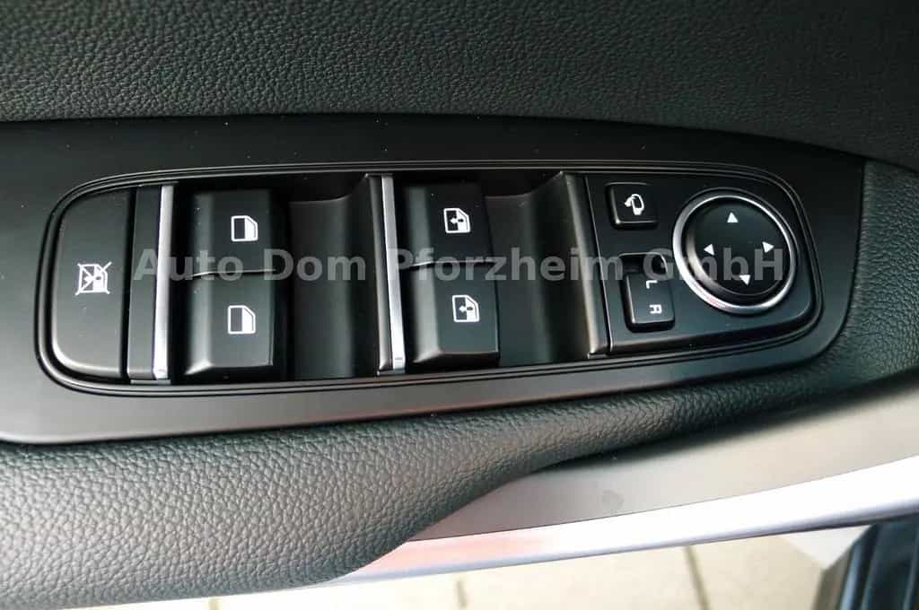 Kia Ceed 1.5T DCT7 SPIRIT /NAVI/UVO/LED 04/2025-photo-12