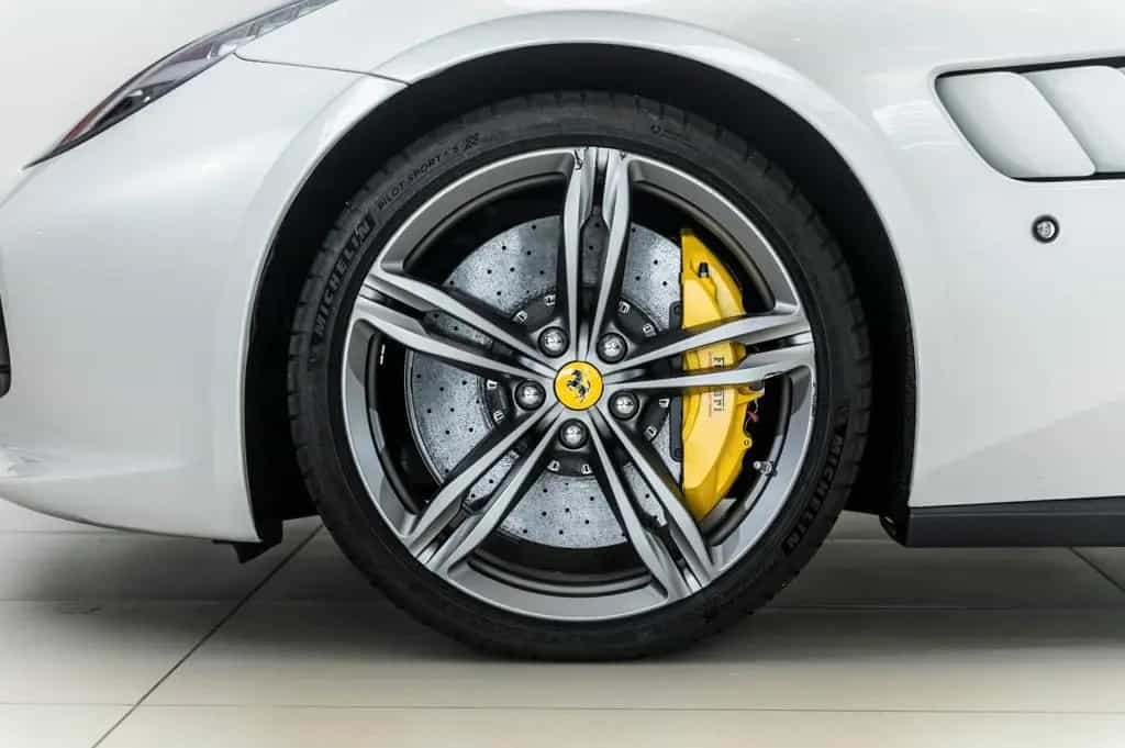Ferrari GTC4 Lusso 6.3 V12 DCT 08/2018-photo-13