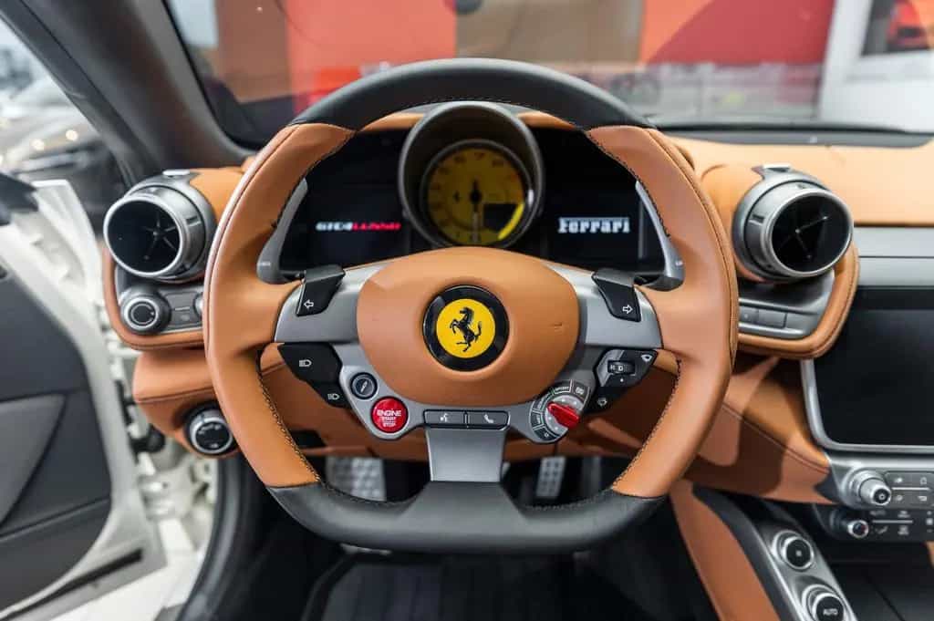 Ferrari GTC4 Lusso 6.3 V12 DCT 08/2018-photo-21