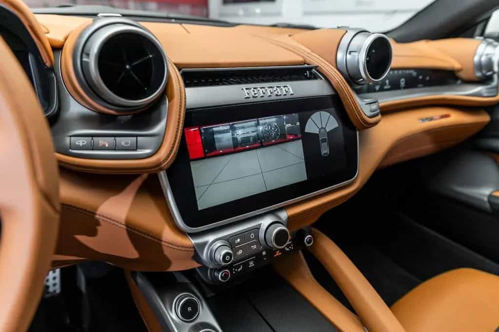 Ferrari GTC4 Lusso 6.3 V12 DCT 08/2018-photo-38