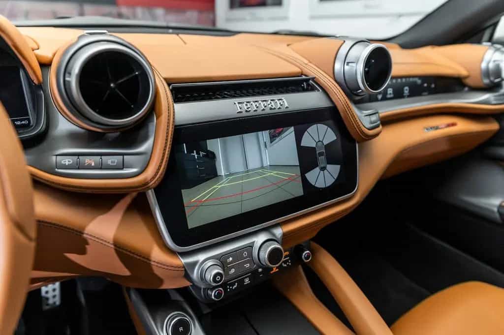 Ferrari GTC4 Lusso 6.3 V12 DCT 08/2018-photo-39