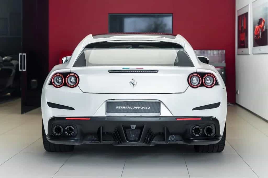 Ferrari GTC4 Lusso 6.3 V12 DCT 08/2018-photo-5