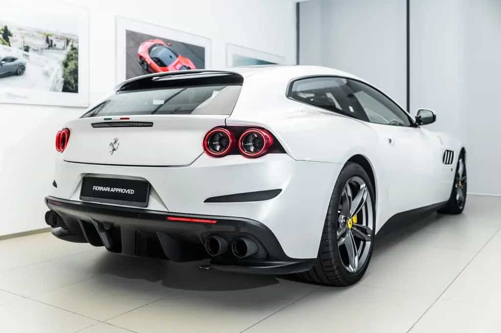 Ferrari GTC4 Lusso 6.3 V12 DCT 08/2018-photo-6