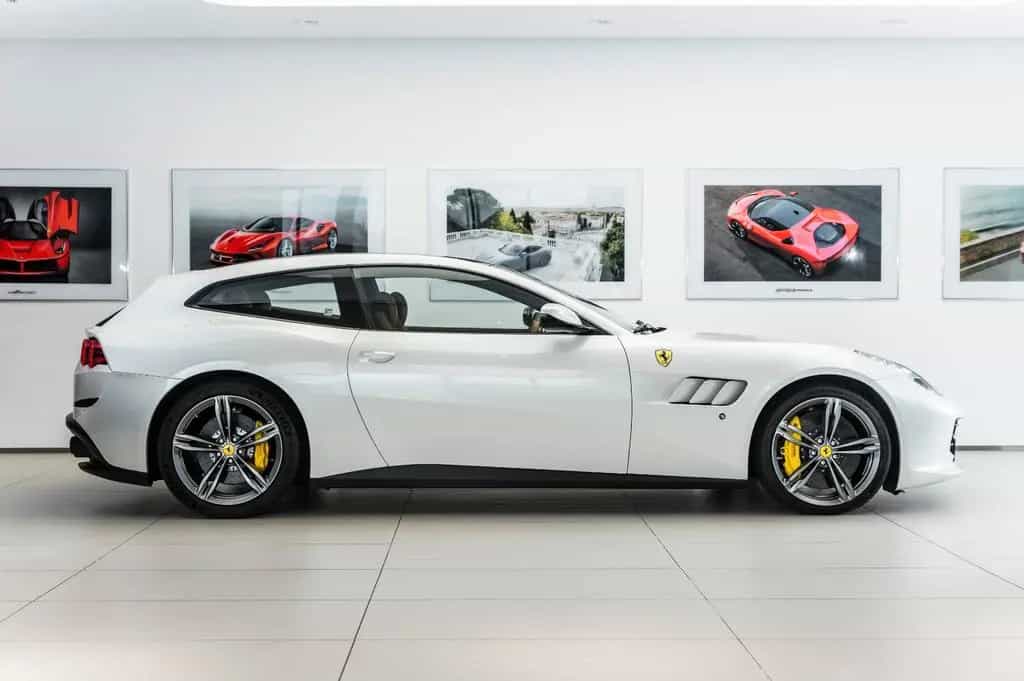 Ferrari GTC4 Lusso 6.3 V12 DCT 08/2018-photo-7