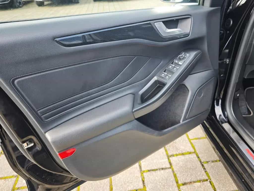 Ford Focus Turnier ST 280PS NAVI+SHZ+LED+APP+RFK+ 11/2021-photo-24
