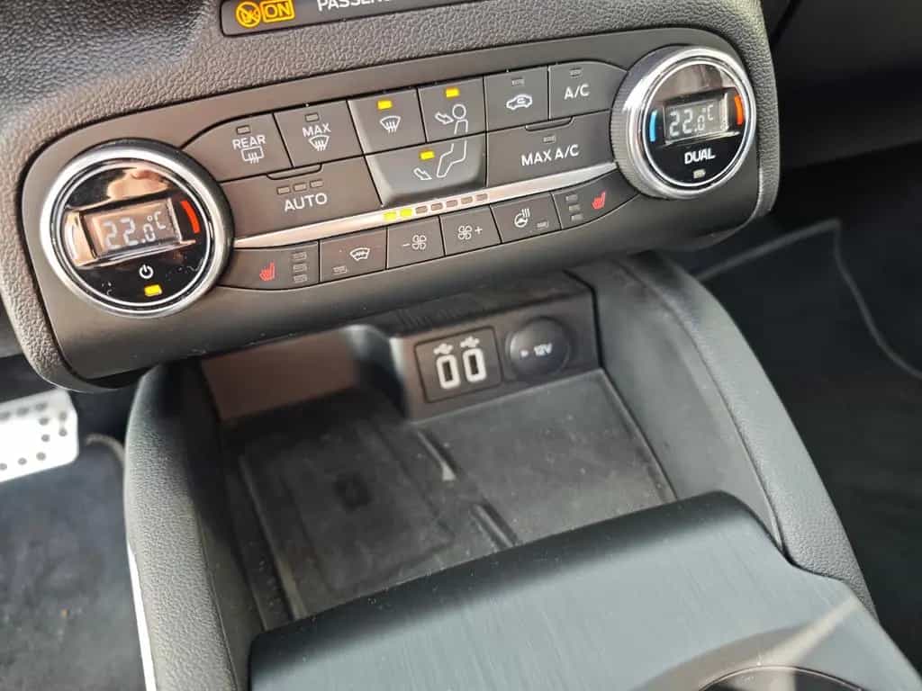 Ford Focus Turnier ST 280PS NAVI+SHZ+LED+APP+RFK+ 11/2021-photo-32