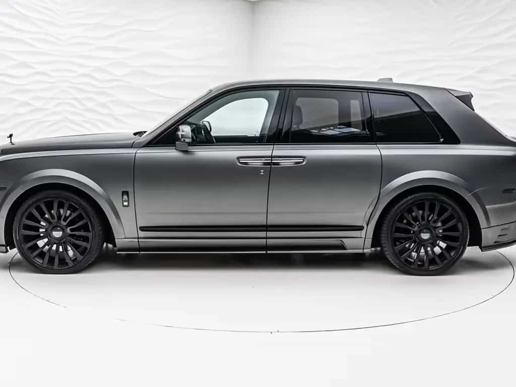 Rolls-Royce Cullinan Black Badge*MANSORY*Starlight*R24 01/2022-photo-2