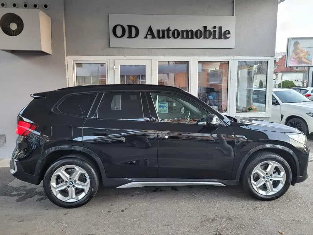 BMW X1 18 d sDrive xLine/Leder/Panodach/Headup/AHK 11/2022-photo-0