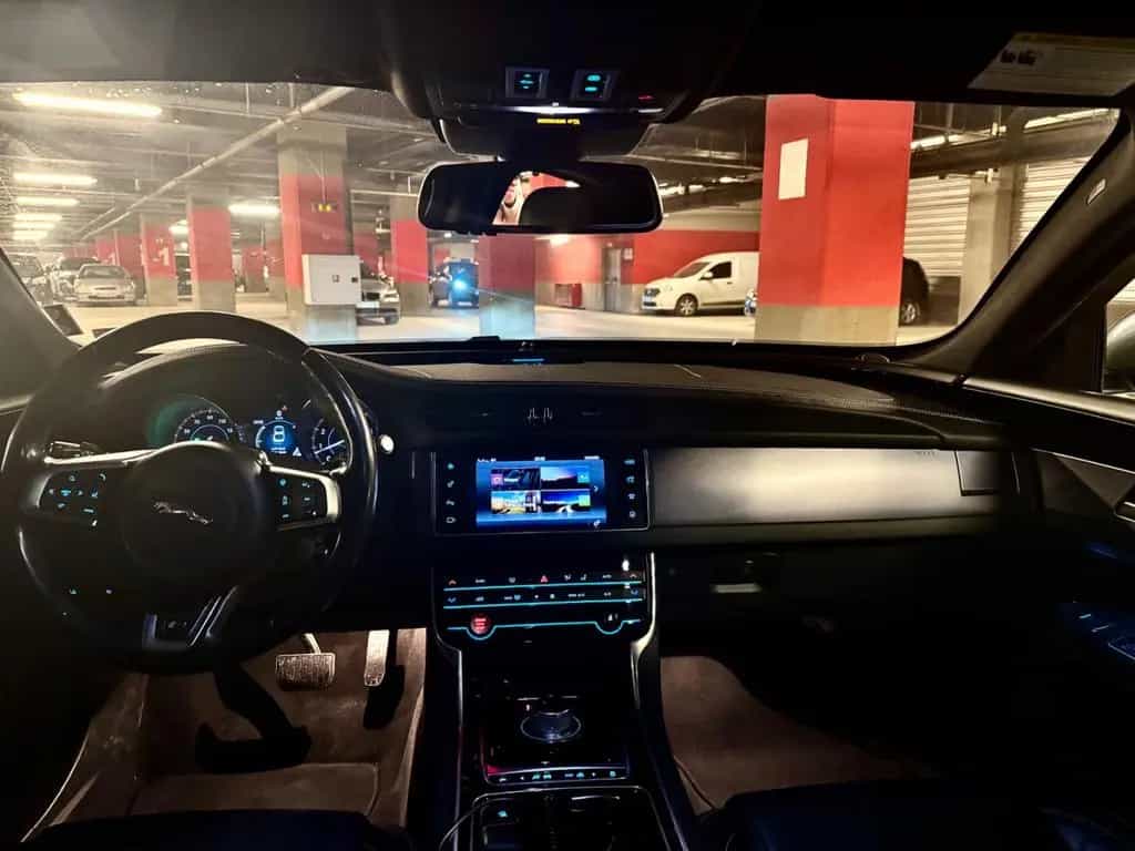 Jaguar XF 35t 340PS R-Sport Automatik R-Sport 09/2016-photo-13