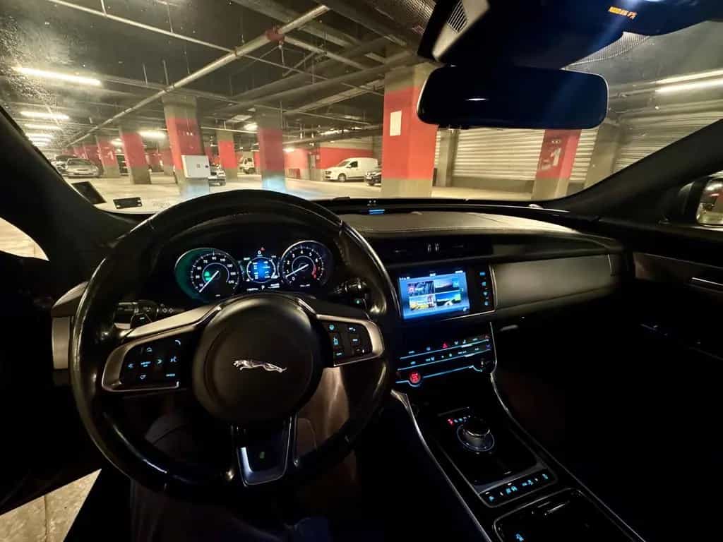Jaguar XF 35t 340PS R-Sport Automatik R-Sport 09/2016-photo-8