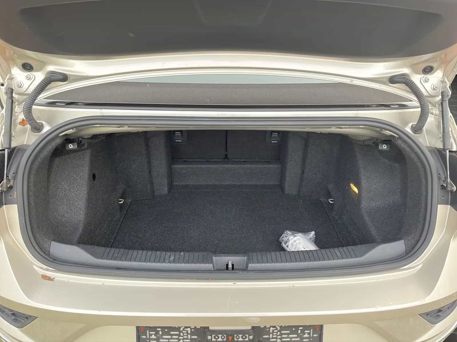 Volkswagen T-Roc 04/2021-photo-14