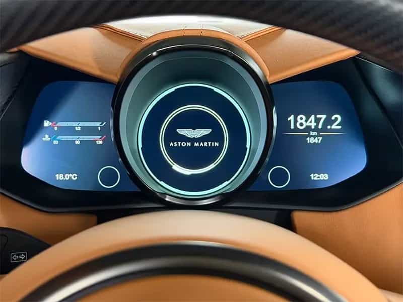 Aston Martin DBS 770 Ultimate Volante 5.2 V12 1 of 199 02/2024-photo-10