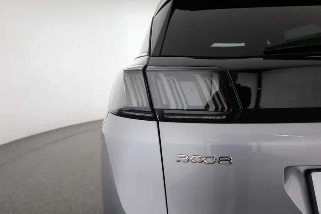 Peugeot 3008 GT 1.2 PureTech 130 Aut. LED ACC Navi 03/2023-photo-29