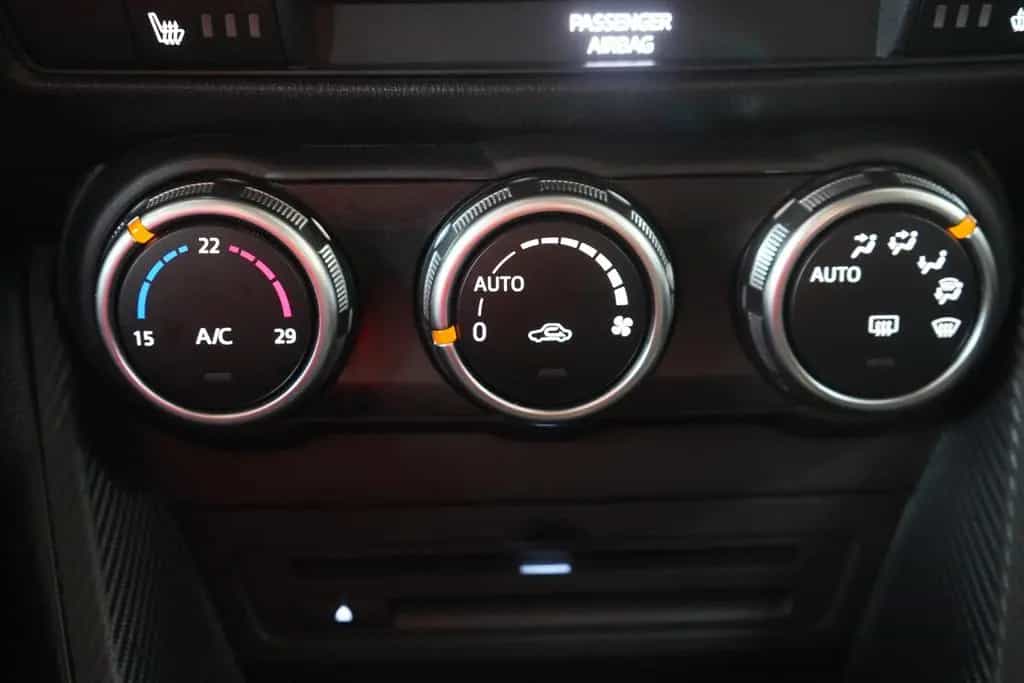 Mazda CX-3 2.0 Skyactive Navi Totwinkel Sitzheizung 07/2018-photo-12