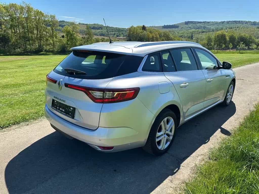 Renault Megane IV Grandtour Business Edition 09/2020-photo-3