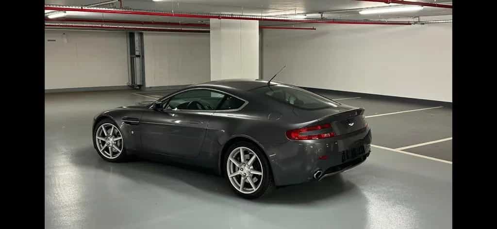 Aston Martin V8 Vantage 4.3l Sammlerzustand 10/2006-photo-1