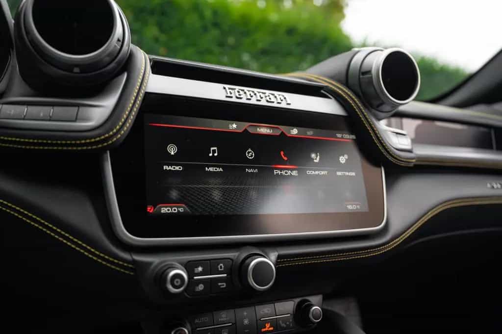 Ferrari GTC4Lusso 6.3 V12 690PS|Atelier|PassDisplay|Lift 11/2016-photo-19