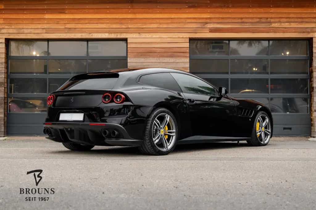 Ferrari GTC4Lusso 6.3 V12 690PS|Atelier|PassDisplay|Lift 11/2016-photo-2