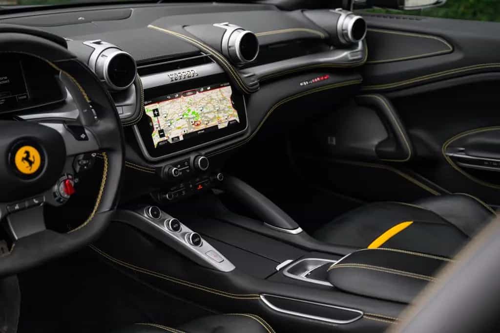 Ferrari GTC4Lusso 6.3 V12 690PS|Atelier|PassDisplay|Lift 11/2016-photo-22