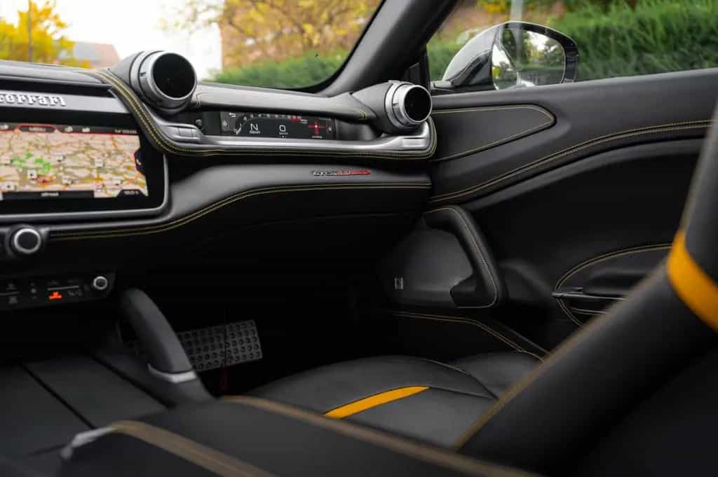 Ferrari GTC4Lusso 6.3 V12 690PS|Atelier|PassDisplay|Lift 11/2016-photo-23