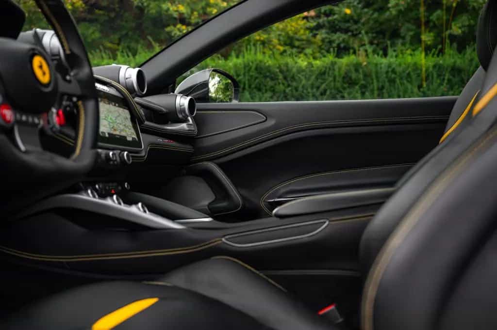 Ferrari GTC4Lusso 6.3 V12 690PS|Atelier|PassDisplay|Lift 11/2016-photo-26
