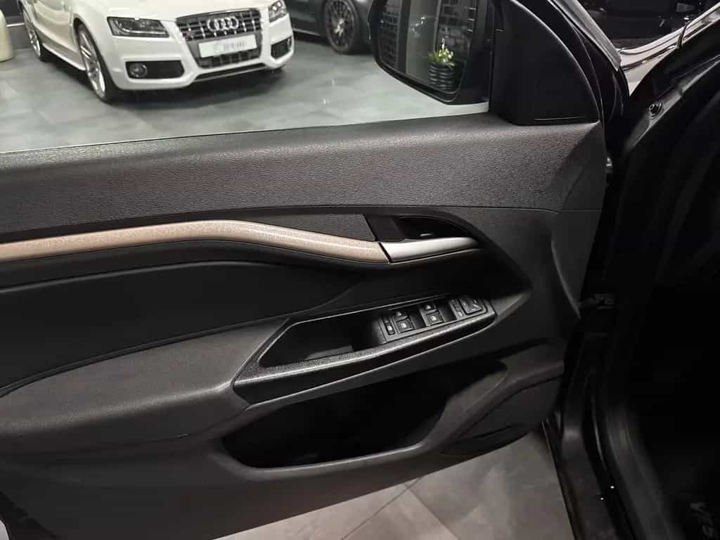 Lada Vesta 04/2019-photo-11