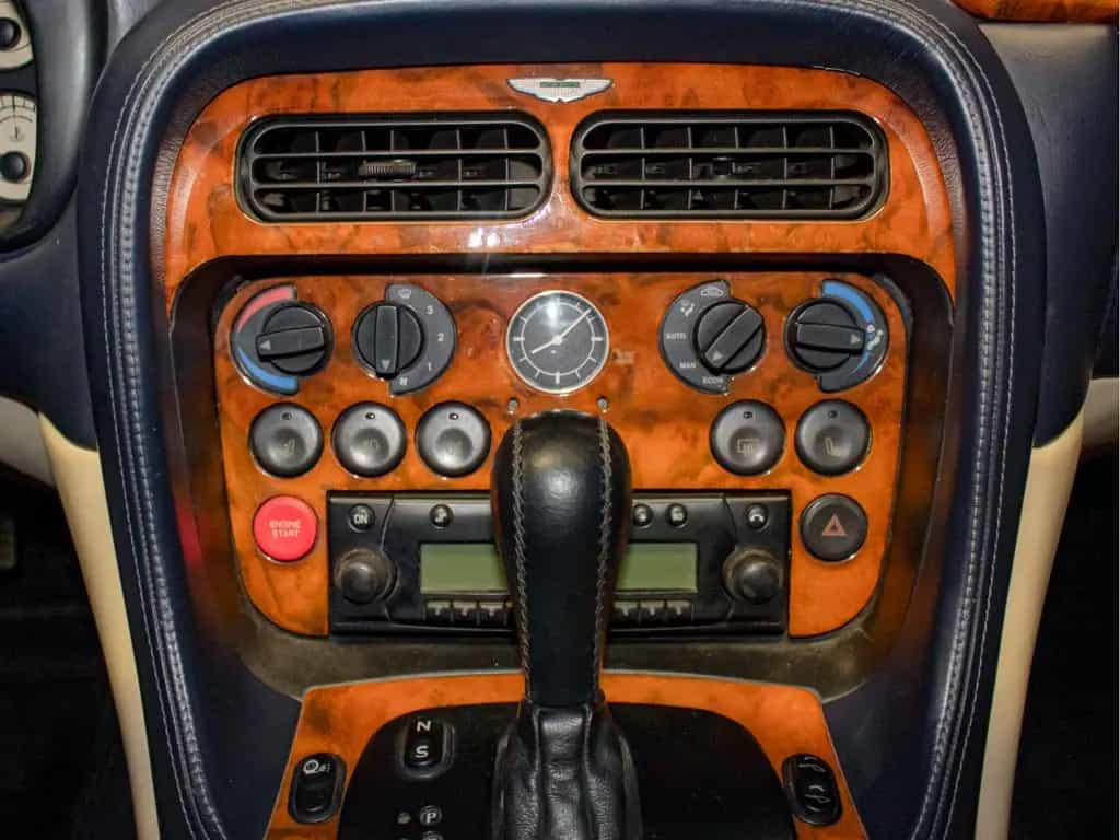 Aston Martin DB7 Vantage Volante Vantage V12 6.0L 420CV AUTOM 10/2001-photo-11