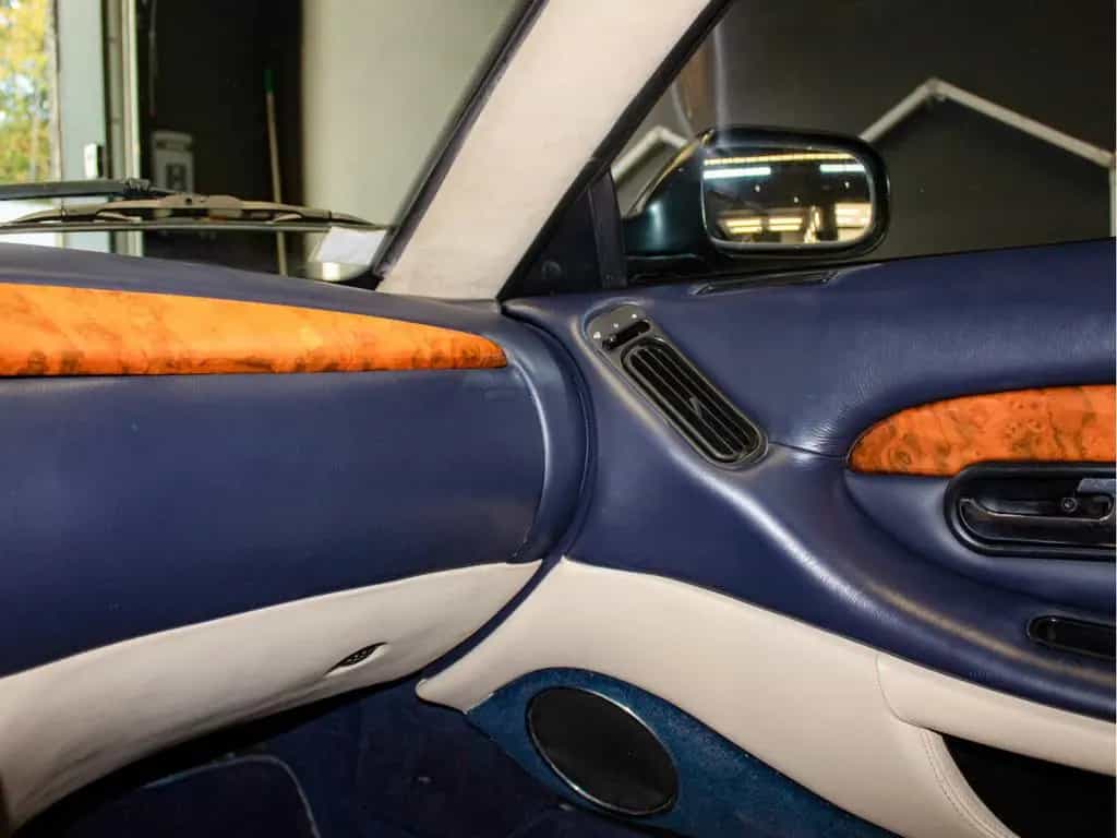 Aston Martin DB7 Vantage Volante Vantage V12 6.0L 420CV AUTOM 10/2001-photo-12