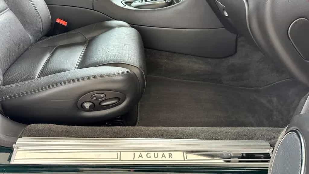 Jaguar XJR 4.0 XJR TÜV, Service Neu 94.900 km 03/1998-photo-12