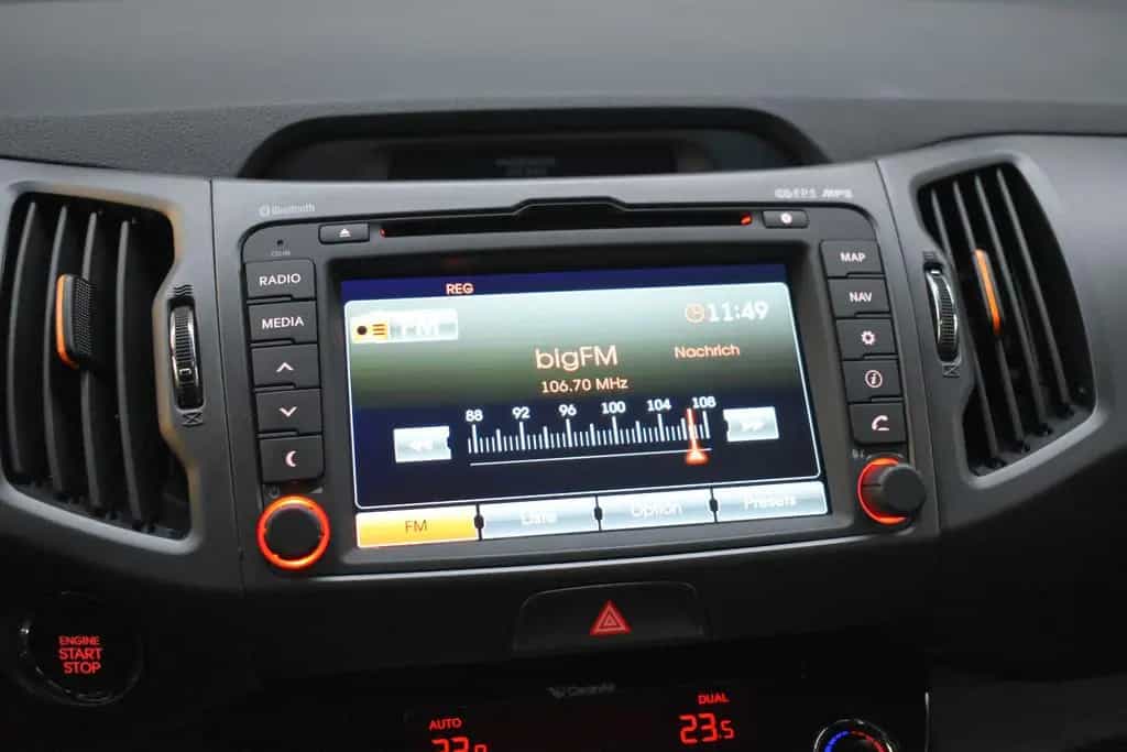 Kia Sportage 2.0 CRDi Spirit Automatik+Navi+Kamera 02/2013-photo-16