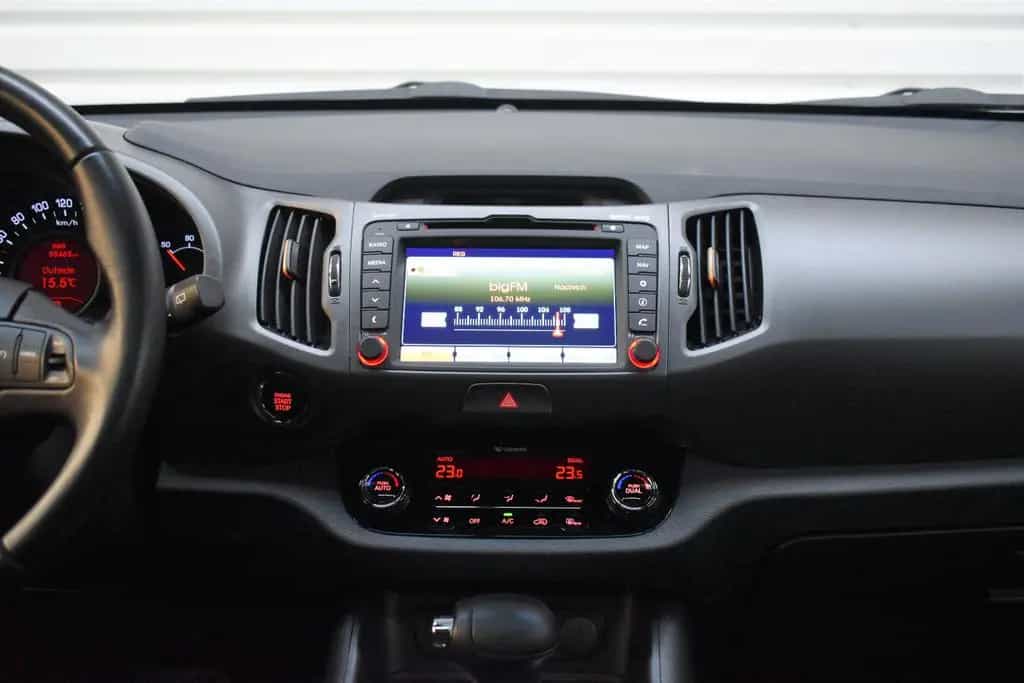 Kia Sportage 2.0 CRDi Spirit Automatik+Navi+Kamera 02/2013-photo-19