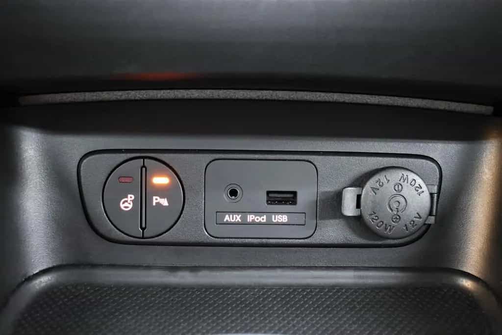 Kia Sportage 2.0 CRDi Spirit Automatik+Navi+Kamera 02/2013-photo-28