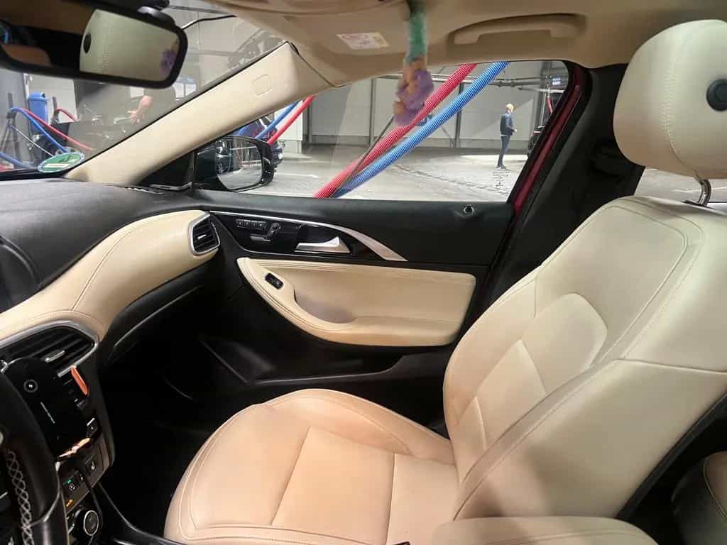 Infiniti QX30 2.2d DCT AWD Prem 360Kamera/Parkpilot/allin 11/2016-photo-8