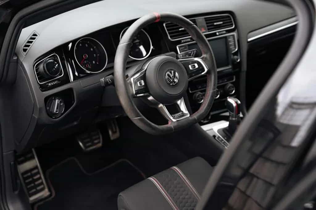 Volkswagen Golf 2.0 TSI DSG BMT GTI Clubsport*Schale*Pano* 11/2016-photo-7